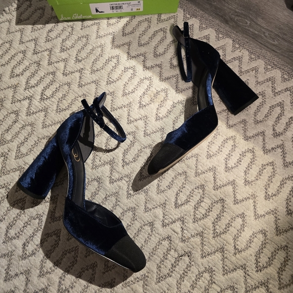Sam Edelman brand new blue velvet ancle strap hills. Size 8 - Picture 2 of 8